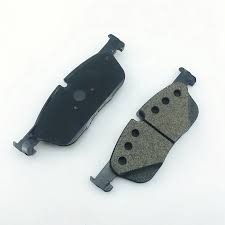 Front Brake Pad C2C41984 LR061373 2214601 P44026 Compatible With LAND ROVER DISCOVERY SPORT L55 & RANGE ROVER EVOQUE L538 & JAGUAR XF