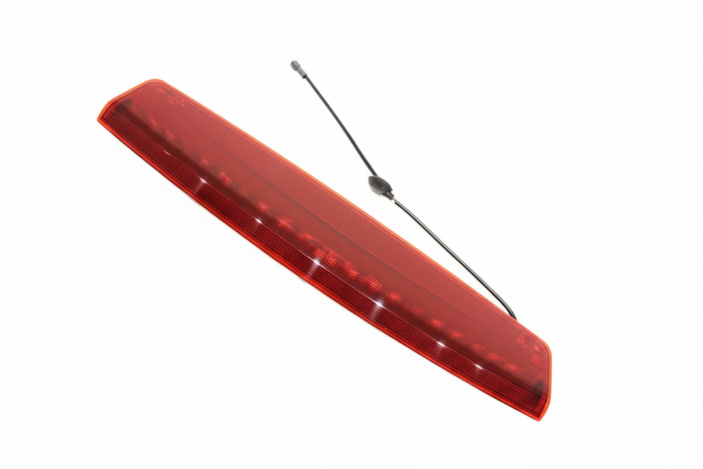 Stop Lamp XFG000040 Compatible With LAND ROVER VOGUE (2010-2012)
