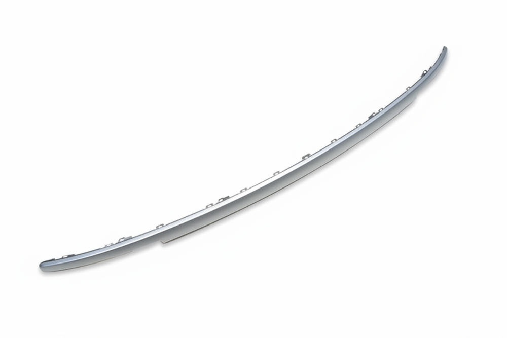 Front Bumper Lower Strip LR157968 Compatibe With LAND ROVER RANGE ROVER VOGUE 2023