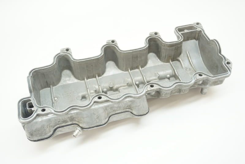Engine Valve Cover 1120100430 Compatible With Mercedes Benz M112