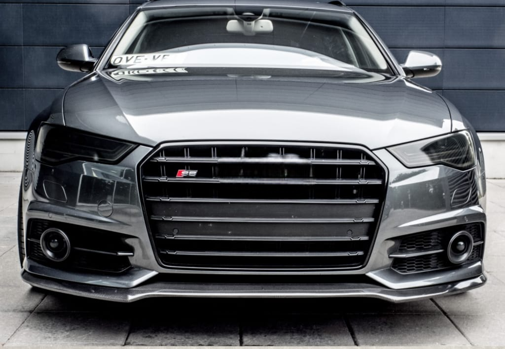 S6 Gloosy Black Upgrade Show Grill Compatible With Audi A6 C7 (2016-18) Shiny Silver Chrome (Small Number Plate) Tag No.62