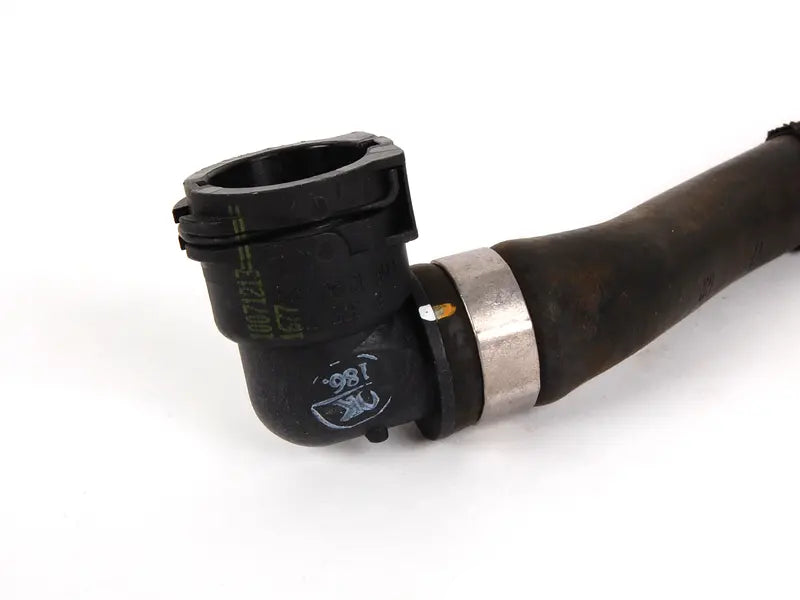 Engine Water Tank Radiator Hose 17127568246 17127526955 17127508014 Compatible With BMW E65 E66