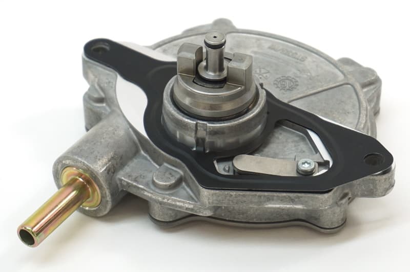 Engine Vacuum Pump 2712301165 Compatible With Mercedes Benz M271