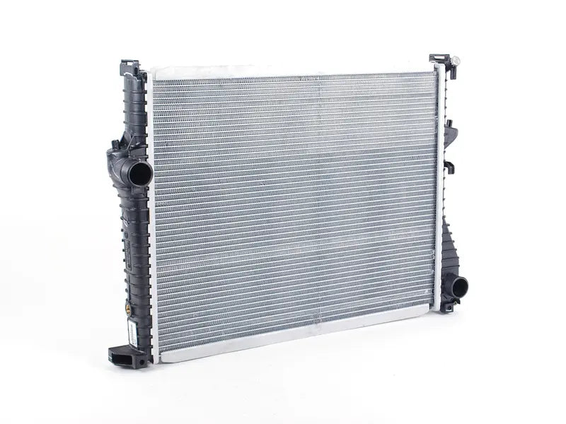 Engine Cooling Radiator 17101715319 Compatible With BMW Z3 E36