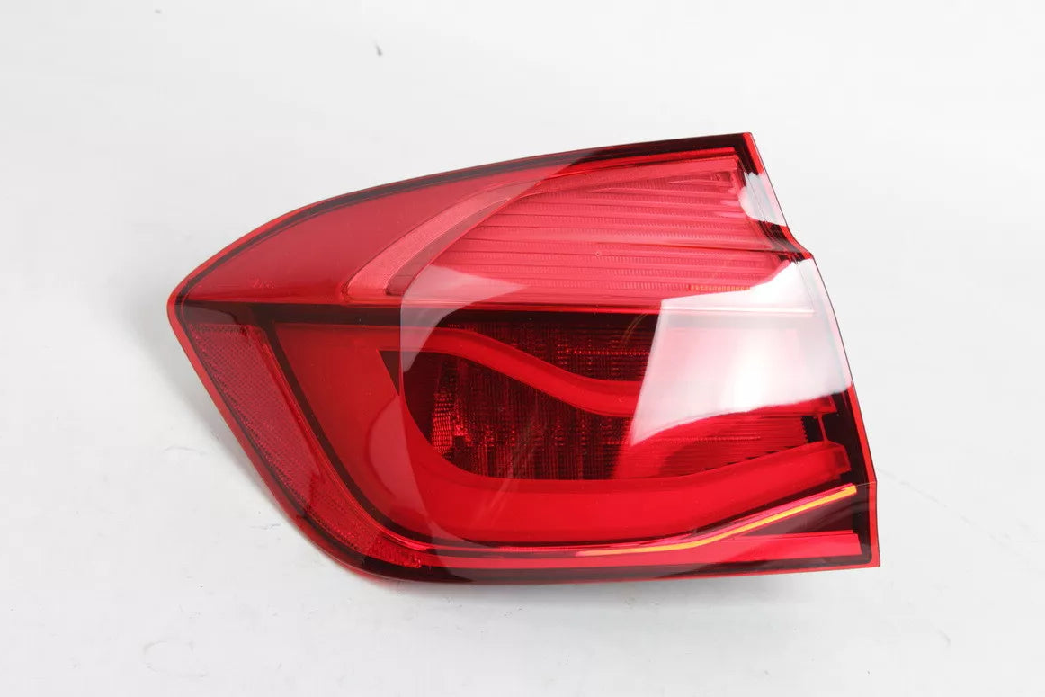 Tail Light Rear Lamp Compatible With BMW 3 Series F30 F80 (2016-2018) Tail Light Rear Lamp Left 63217369117 & Right 63217369118 Tag-TLB-55