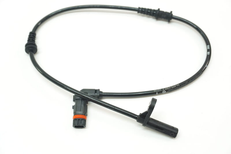 Front Left/Right ABS Wheel Speed Sensor 1725400017 1729056101 A1725400017 A1729056101 Compatible With MERCEDES-BENZ SLC R172  & SLK R172