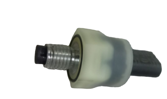 Oil Pressure Switch LR073672 Compatible With Land Rover Range Rover Vogue (L405), Land Rover Range Rover Velar (L560), Land Rover Range Rover Sport (L494)
