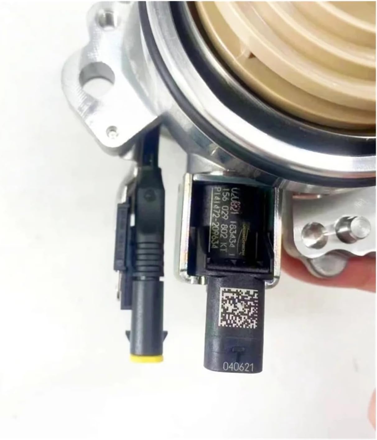 Water Pump LR121418 Compatible With Land Rover Defender L663