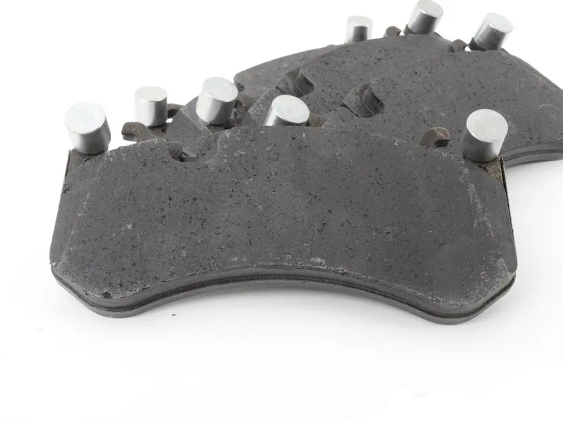 Front Brake Pad Set 0054206620 Compatible With Benz W204 W212