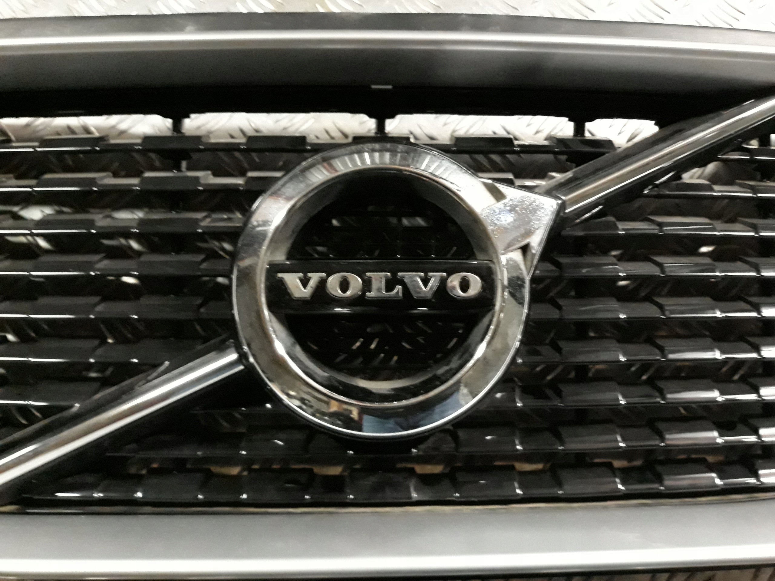 Front Radiator Show Grille (Black) 31408429 Compatible With Volvo XC90 (2016-19)