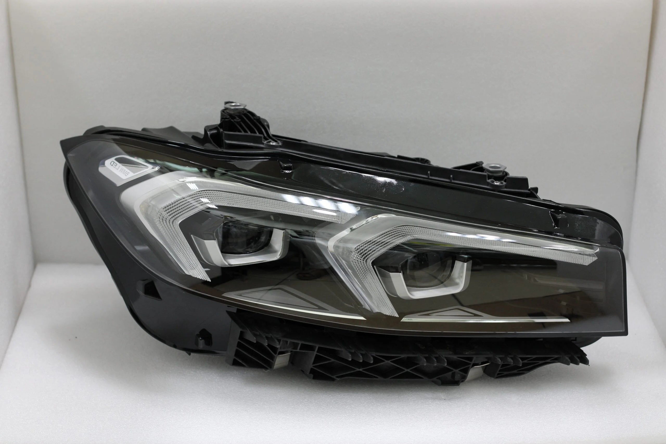 Complete Headlight Assy Left 63115A4F747 & Right 63115A4F748 Compatible With BMW 3 Series G20/G28 LCI (2022-2025) Tag No.77