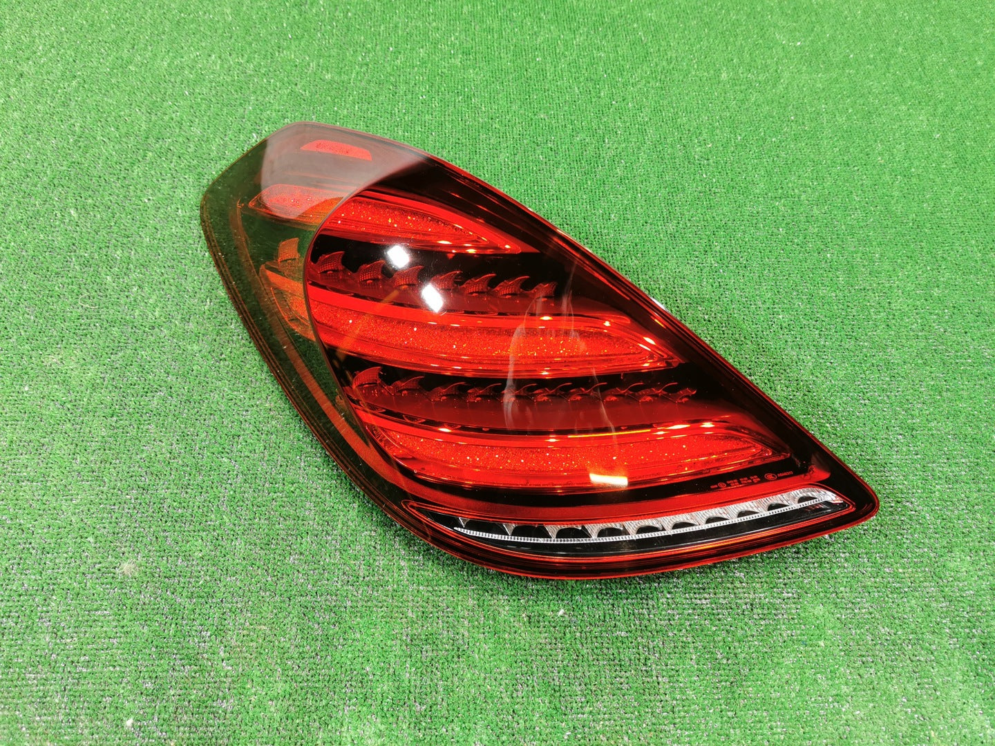 Tail Light Rear Lamp Compatible With MERCEDES-BENZ S-CLASS (W222, V222, X222) 2017-2020 Tail Light Rear Lamp Left  A2229066904 & Right  A2229067004