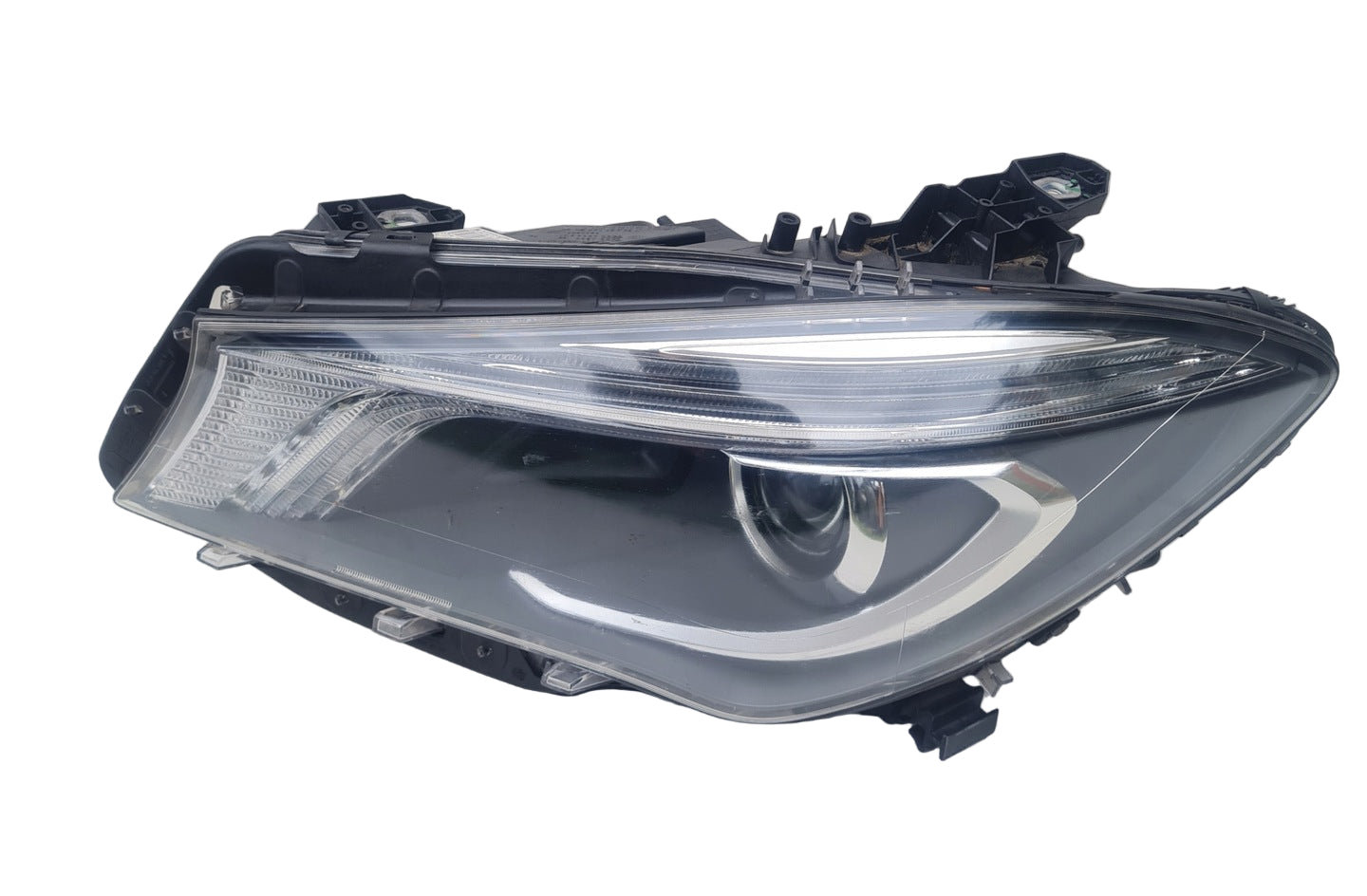 Complete Headlight Assembly (Xenon Performance) Left A1179066300 & Right A1179066400 Compatible With Mercedes Benz CLA-Class (W117) (2013-2016) Tag No.107