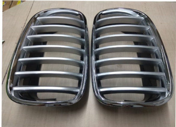 Silver Chrome Kidney Grill Set, 51137185224=R.H,& 51137185223=L.H  Compatible With  BMW X5 E70 Tag 41