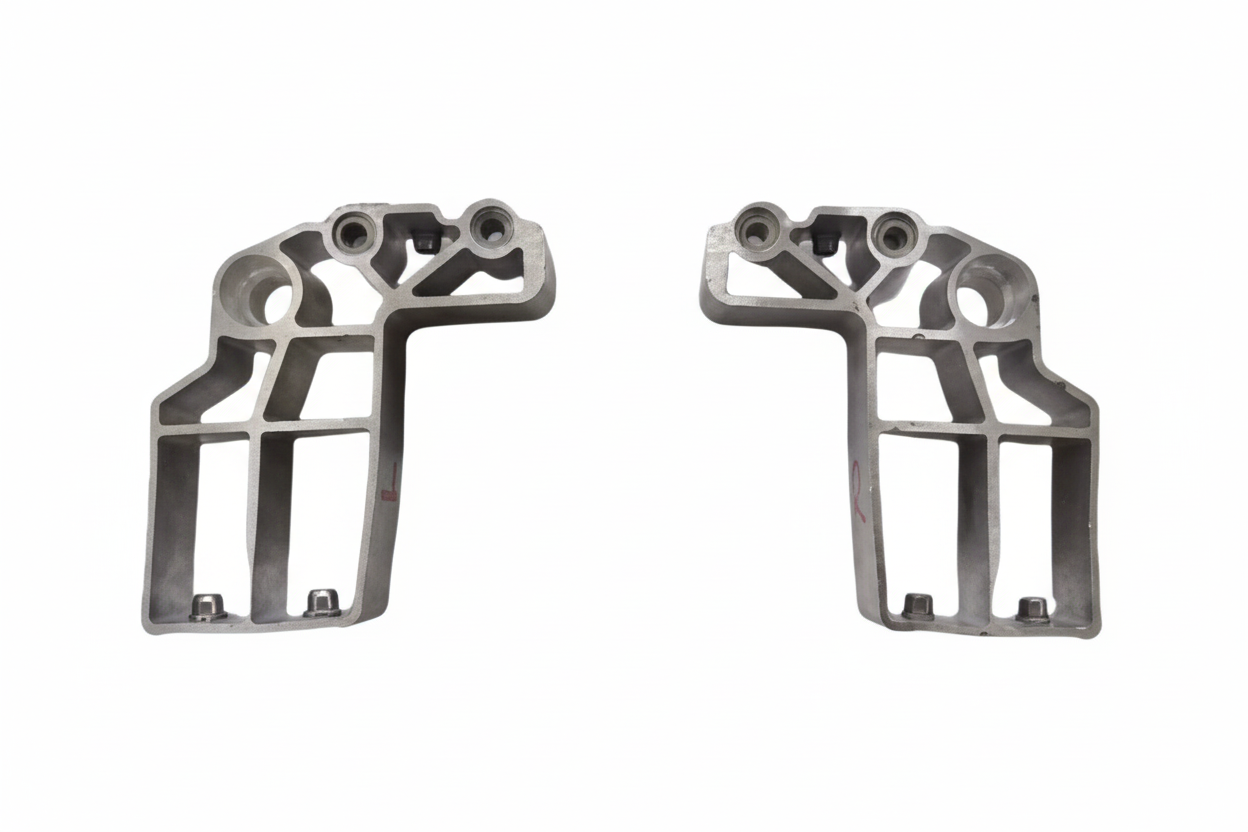 Head Lamp Small Bracket Left LR152682 & Right LR152676 Compatible With LAND ROVER RANGE ROVER VOGUE 2023