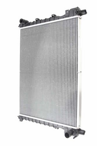 Engine Coolant Radiator Assembly PCC000320 PCC000321 Compatible With Land Rover Freelander 1