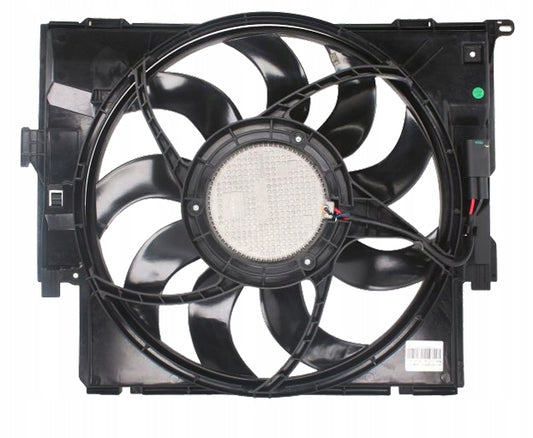 Engine Cooling Radiator Fan Assembly 17427640511 Compatible With BMW F35 W600