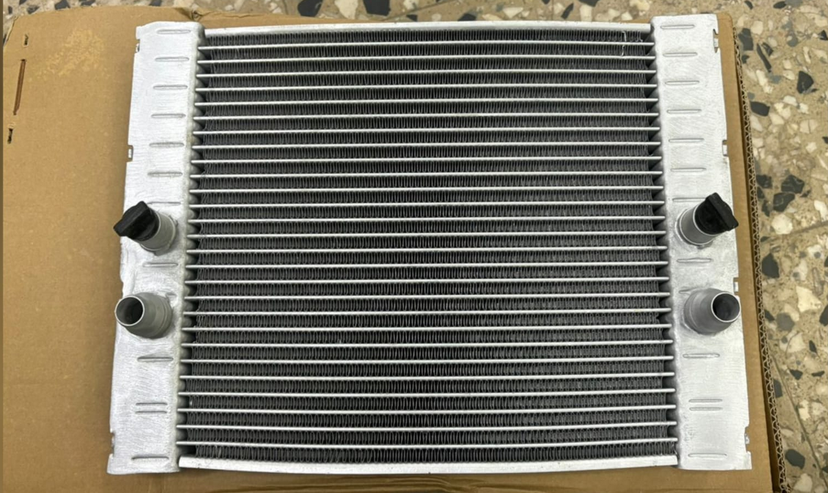 Auxiliary Radiator 17117586544 Compatible With BMW E70 X5 X6