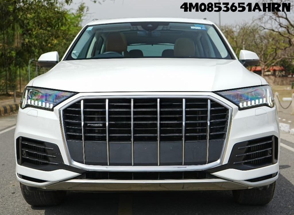 Glossy Grey Original Show Grill Compatible With Audi = Q7 (2020-23) Tag No.171