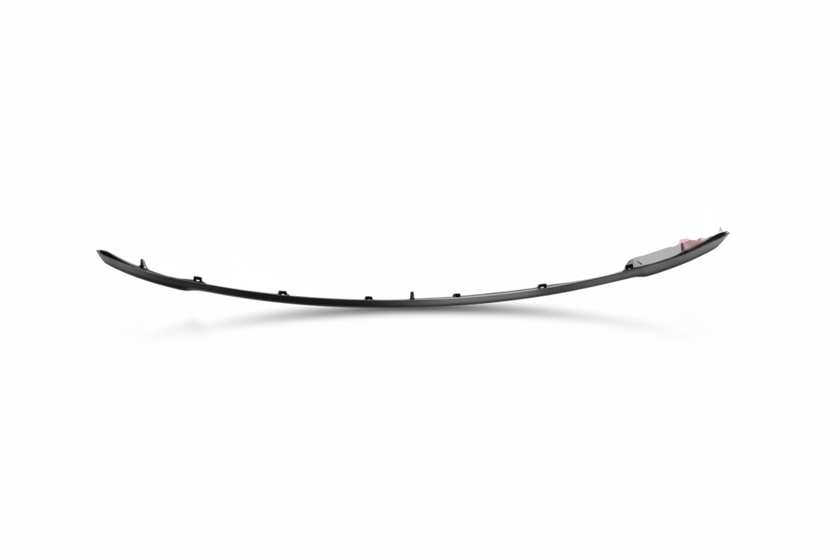 Rear Truck Strip LR171447 Compatible With LAND ROVER VOGUE 2023