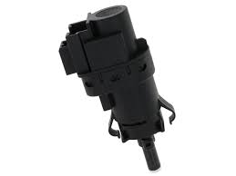 Brake Light Switch 30773935  9494890 Compitable With Volvo S40 S60 S80 XC60