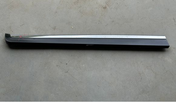 Front Door Panel With Chrome Left 31333816 Compatible With Volvo XC60 (2014-17)